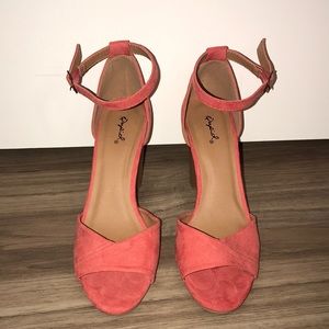 Bamboo Heels • Coral